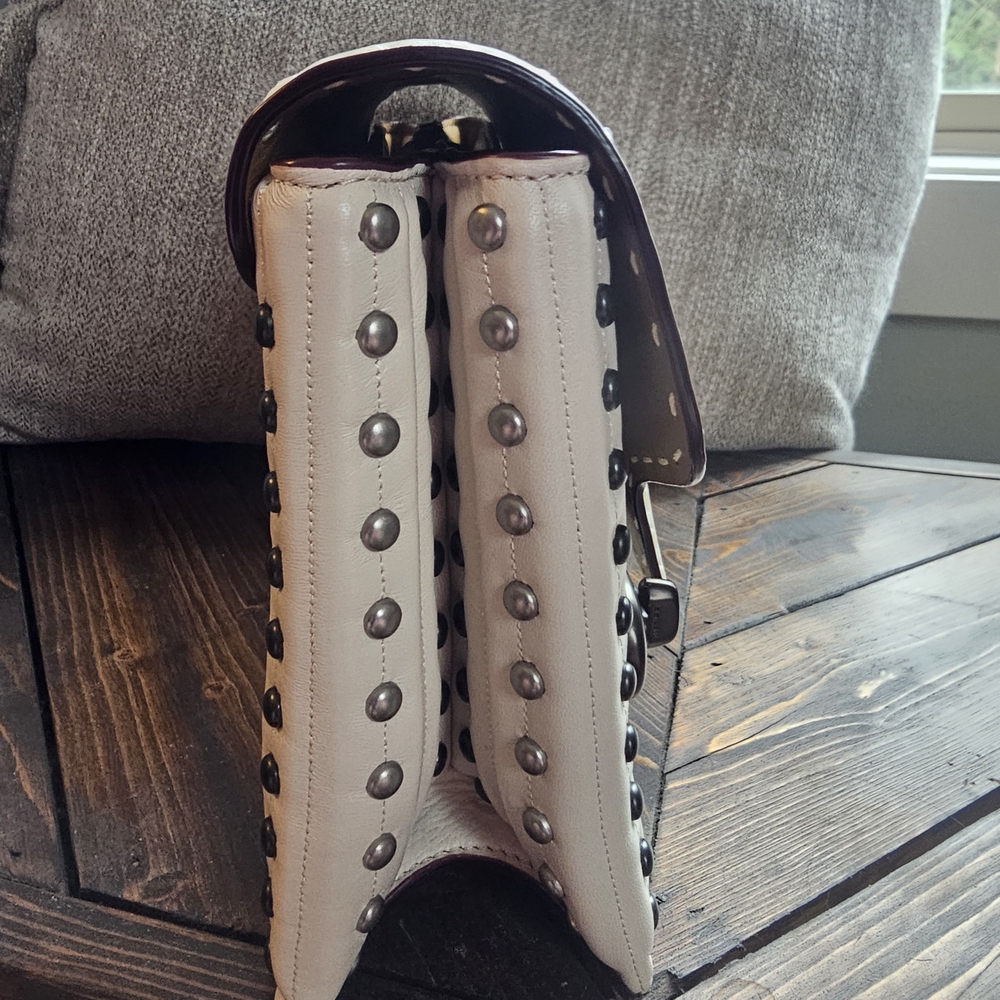 Coach Swagger Chain Crossbody - Picture 7 of 9